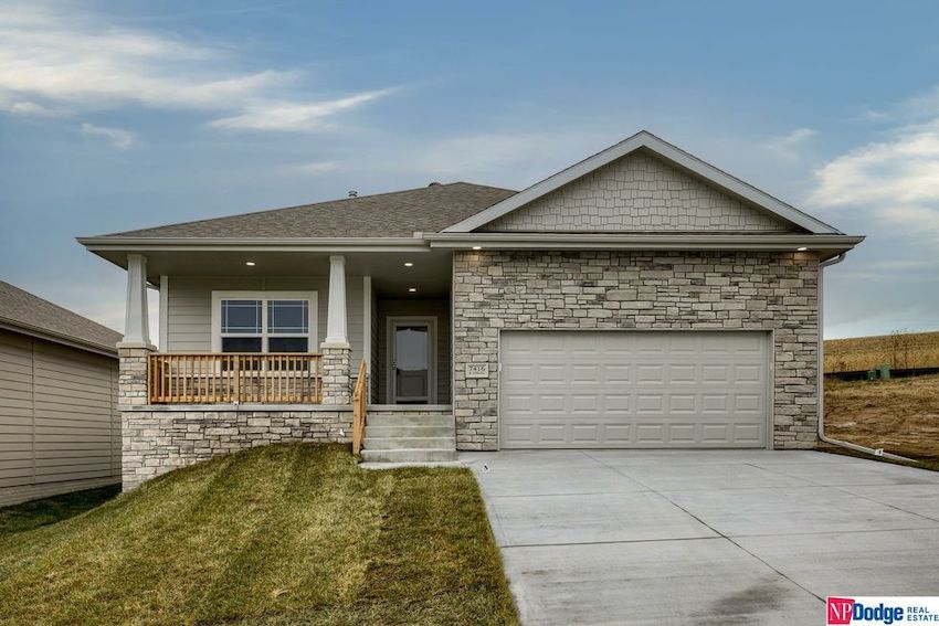 7416 North 175 Circle, Bennington