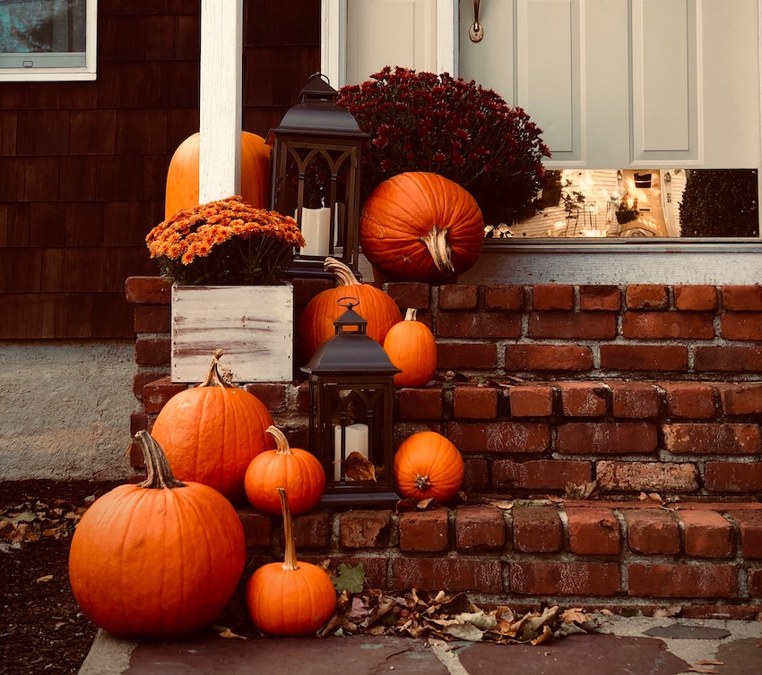 11 Ideas for Decorating Your Front Porch This Fall