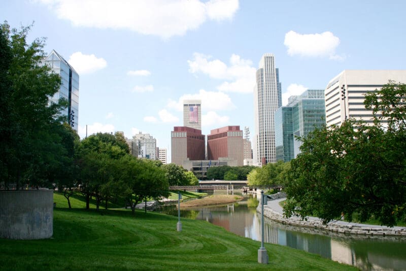Best Omaha Neighborhoods for Outdoor Living